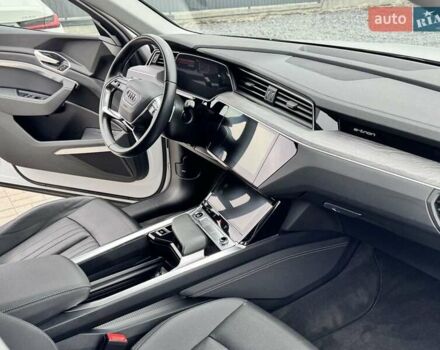 Білий Ауді E-Tron, об'ємом двигуна 0 л та пробігом 36 тис. км за 32500 $, фото 23 на Automoto.ua