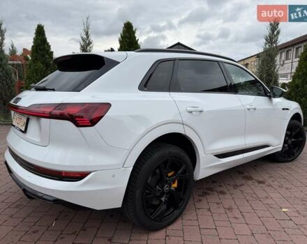 Белый Ауди E-Tron, объемом двигателя 0 л и пробегом 140 тыс. км за 31449 $, фото 35 на Automoto.ua