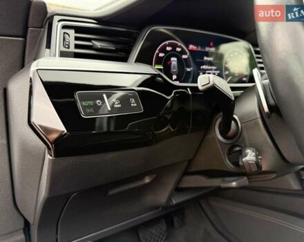 Белый Ауди E-Tron, объемом двигателя 0 л и пробегом 140 тыс. км за 31449 $, фото 95 на Automoto.ua
