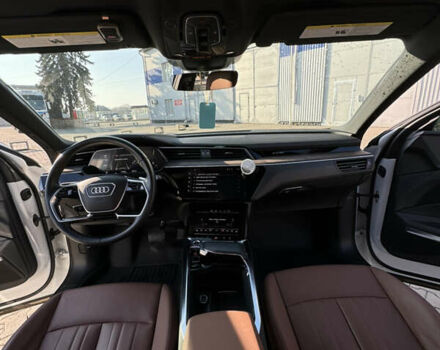 Белый Ауди E-Tron, объемом двигателя 0 л и пробегом 23 тыс. км за 37991 $, фото 25 на Automoto.ua