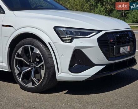 Белый Ауди E-Tron, объемом двигателя 0 л и пробегом 53 тыс. км за 44999 $, фото 13 на Automoto.ua