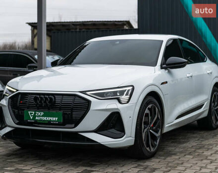 Білий Ауді E-Tron, об'ємом двигуна 0 л та пробігом 57 тис. км за 50555 $, фото 4 на Automoto.ua