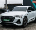 Білий Ауді E-Tron, об'ємом двигуна 0 л та пробігом 57 тис. км за 50555 $, фото 4 на Automoto.ua