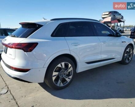 Белый Ауди E-Tron, объемом двигателя 0 л и пробегом 51 тыс. км за 21500 $, фото 2 на Automoto.ua