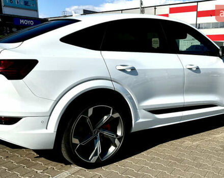 Белый Ауди E-Tron, объемом двигателя 0 л и пробегом 62 тыс. км за 48100 $, фото 4 на Automoto.ua