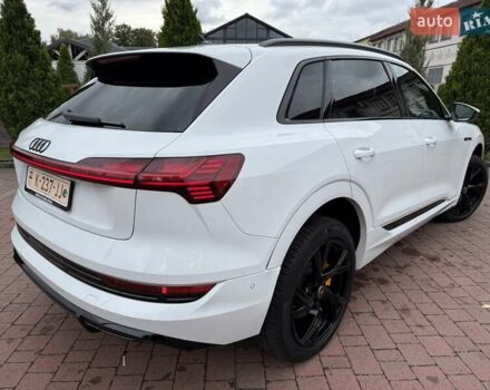 Белый Ауди E-Tron, объемом двигателя 0 л и пробегом 140 тыс. км за 31449 $, фото 34 на Automoto.ua