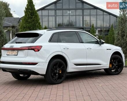 Белый Ауди E-Tron, объемом двигателя 0 л и пробегом 140 тыс. км за 31449 $, фото 29 на Automoto.ua