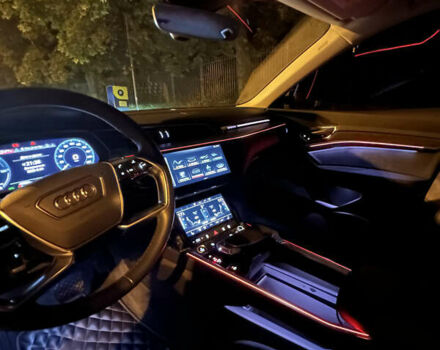 Белый Ауди E-Tron, объемом двигателя 0 л и пробегом 50 тыс. км за 38000 $, фото 16 на Automoto.ua