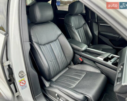 Белый Ауди E-Tron, объемом двигателя 0 л и пробегом 97 тыс. км за 42900 $, фото 40 на Automoto.ua