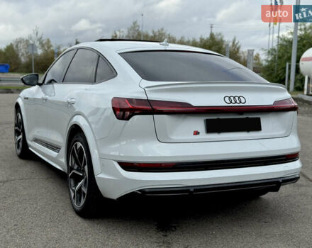 Белый Ауди E-Tron, объемом двигателя 0 л и пробегом 97 тыс. км за 42900 $, фото 15 на Automoto.ua