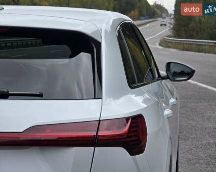 Белый Ауди E-Tron, объемом двигателя 0 л и пробегом 68 тыс. км за 39999 $, фото 25 на Automoto.ua