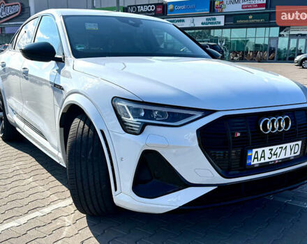 Белый Ауди E-Tron, объемом двигателя 0 л и пробегом 62 тыс. км за 48100 $, фото 9 на Automoto.ua