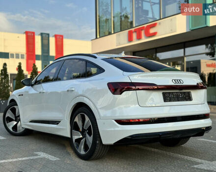 Белый Ауди E-Tron, объемом двигателя 0 л и пробегом 61 тыс. км за 42800 $, фото 5 на Automoto.ua