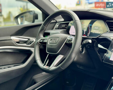 Белый Ауди E-Tron, объемом двигателя 0 л и пробегом 97 тыс. км за 42900 $, фото 39 на Automoto.ua