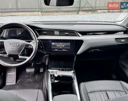 Білий Ауді E-Tron, об'ємом двигуна 0 л та пробігом 36 тис. км за 32500 $, фото 17 на Automoto.ua