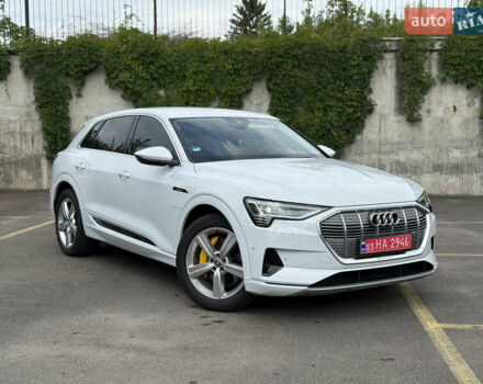 Білий Ауді E-Tron, об'ємом двигуна 0 л та пробігом 35 тис. км за 29999 $, фото 10 на Automoto.ua