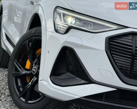 Белый Ауди E-Tron, объемом двигателя 0 л и пробегом 144 тыс. км за 29999 $, фото 14 на Automoto.ua