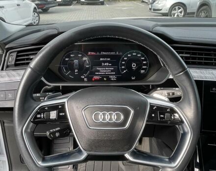 Білий Ауді E-Tron, об'ємом двигуна 0 л та пробігом 45 тис. км за 33000 $, фото 9 на Automoto.ua