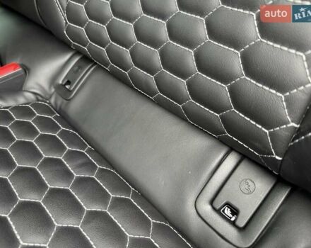 Белый Ауди E-Tron, объемом двигателя 0 л и пробегом 140 тыс. км за 31449 $, фото 151 на Automoto.ua