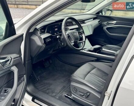 Білий Ауді E-Tron, об'ємом двигуна 0 л та пробігом 36 тис. км за 32500 $, фото 9 на Automoto.ua