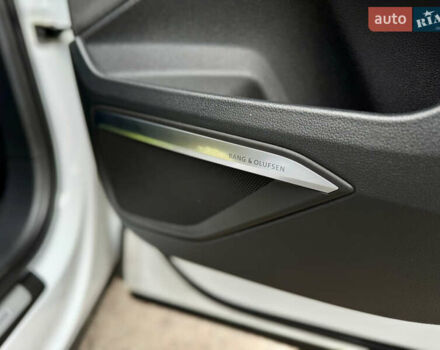 Белый Ауди E-Tron, объемом двигателя 0 л и пробегом 97 тыс. км за 42900 $, фото 24 на Automoto.ua