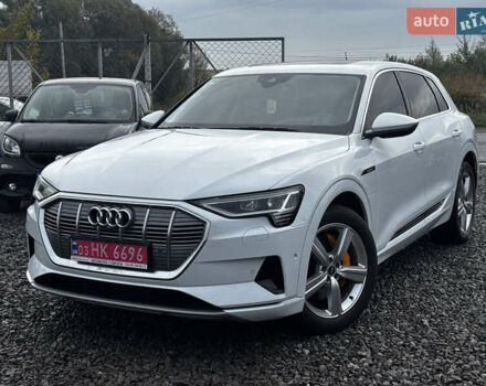 Белый Ауди E-Tron, объемом двигателя 0 л и пробегом 101 тыс. км за 38500 $, фото 1 на Automoto.ua