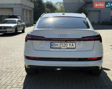 Білий Ауді E-Tron, об'ємом двигуна 0 л та пробігом 16 тис. км за 44900 $, фото 7 на Automoto.ua