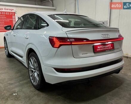 Белый Ауди E-Tron, объемом двигателя 0 л и пробегом 82 тыс. км за 38400 $, фото 21 на Automoto.ua