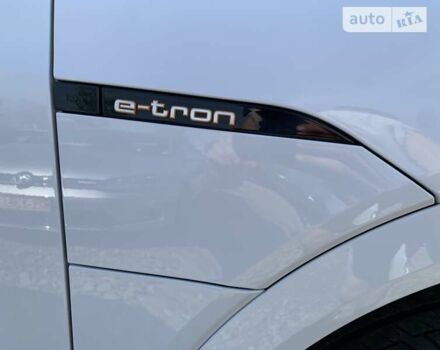 Білий Ауді E-Tron, об'ємом двигуна 0 л та пробігом 23 тис. км за 38700 $, фото 24 на Automoto.ua