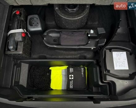 Белый Ауди E-Tron, объемом двигателя 0 л и пробегом 82 тыс. км за 38400 $, фото 121 на Automoto.ua