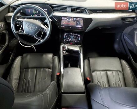 Білий Ауді E-Tron, об'ємом двигуна 0 л та пробігом 84 тис. км за 18500 $, фото 7 на Automoto.ua
