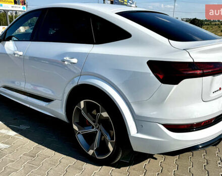 Белый Ауди E-Tron, объемом двигателя 0 л и пробегом 62 тыс. км за 48100 $, фото 8 на Automoto.ua