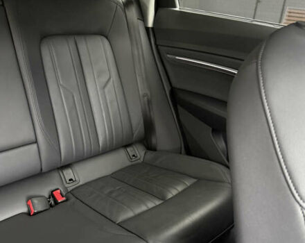 Белый Ауди E-Tron, объемом двигателя 0 л и пробегом 140 тыс. км за 33490 $, фото 45 на Automoto.ua