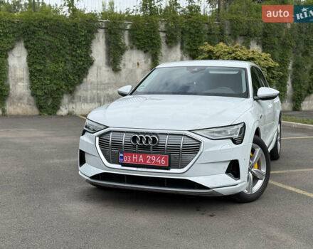 Білий Ауді E-Tron, об'ємом двигуна 0 л та пробігом 35 тис. км за 29999 $, фото 7 на Automoto.ua