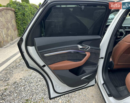 Білий Ауді E-Tron, об'ємом двигуна 0 л та пробігом 38 тис. км за 46000 $, фото 15 на Automoto.ua