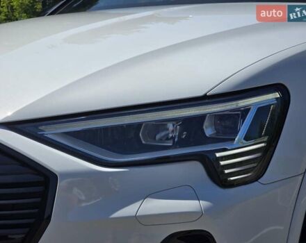 Белый Ауди E-Tron, объемом двигателя 0 л и пробегом 53 тыс. км за 44999 $, фото 16 на Automoto.ua