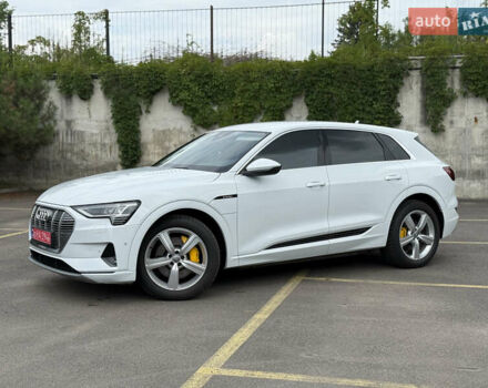 Білий Ауді E-Tron, об'ємом двигуна 0 л та пробігом 35 тис. км за 29999 $, фото 5 на Automoto.ua