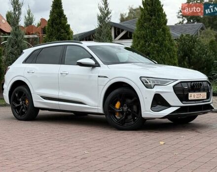 Белый Ауди E-Tron, объемом двигателя 0 л и пробегом 140 тыс. км за 31449 $, фото 19 на Automoto.ua