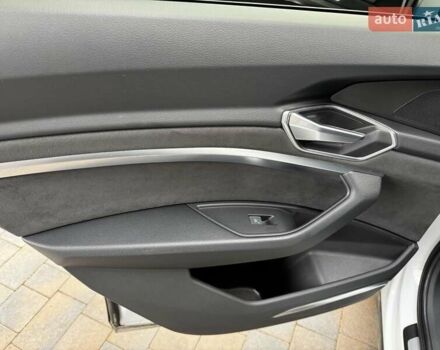 Белый Ауди E-Tron, объемом двигателя 0 л и пробегом 62 тыс. км за 48100 $, фото 30 на Automoto.ua