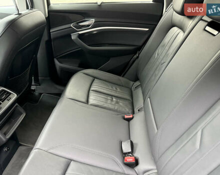 Белый Ауди E-Tron, объемом двигателя 0 л и пробегом 140 тыс. км за 33490 $, фото 34 на Automoto.ua