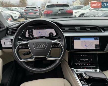 Белый Ауди E-Tron, объемом двигателя 0 л и пробегом 82 тыс. км за 38400 $, фото 49 на Automoto.ua