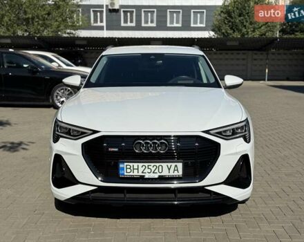 Білий Ауді E-Tron, об'ємом двигуна 0 л та пробігом 16 тис. км за 44900 $, фото 1 на Automoto.ua