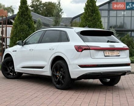 Белый Ауди E-Tron, объемом двигателя 0 л и пробегом 140 тыс. км за 31449 $, фото 50 на Automoto.ua