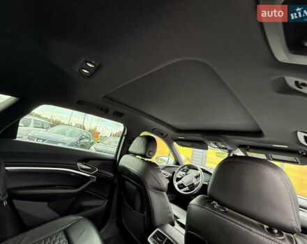 Белый Ауди E-Tron, объемом двигателя 0 л и пробегом 144 тыс. км за 29999 $, фото 44 на Automoto.ua