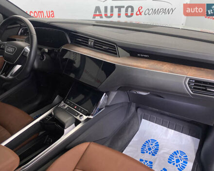 Белый Ауди E-Tron, объемом двигателя 0 л и пробегом 86 тыс. км за 39950 $, фото 8 на Automoto.ua