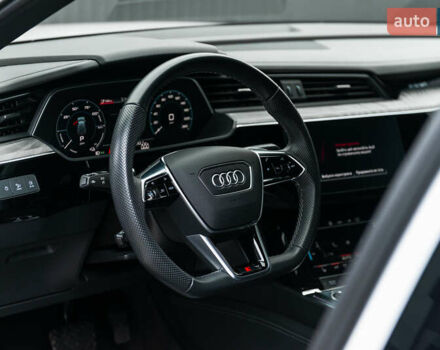 Білий Ауді E-Tron, об'ємом двигуна 0 л та пробігом 57 тис. км за 50555 $, фото 19 на Automoto.ua