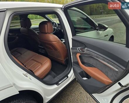 Белый Ауди E-Tron, объемом двигателя 0 л и пробегом 68 тыс. км за 39999 $, фото 59 на Automoto.ua