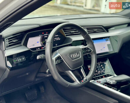 Белый Ауди E-Tron, объемом двигателя 0 л и пробегом 97 тыс. км за 42900 $, фото 25 на Automoto.ua