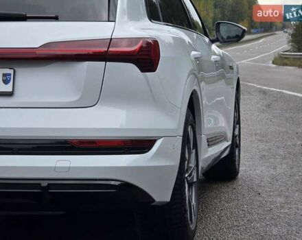 Белый Ауди E-Tron, объемом двигателя 0 л и пробегом 68 тыс. км за 39999 $, фото 26 на Automoto.ua