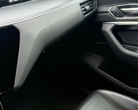 Белый Ауди E-Tron, объемом двигателя 0 л и пробегом 140 тыс. км за 33490 $, фото 46 на Automoto.ua